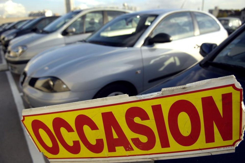 Entretien de ma voiture : 3 signes que les joints d'étanchéité sont usés